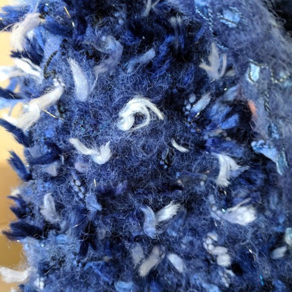 Looking for a personalized gift? Hand knit draw string purse - Picture 5 of 5